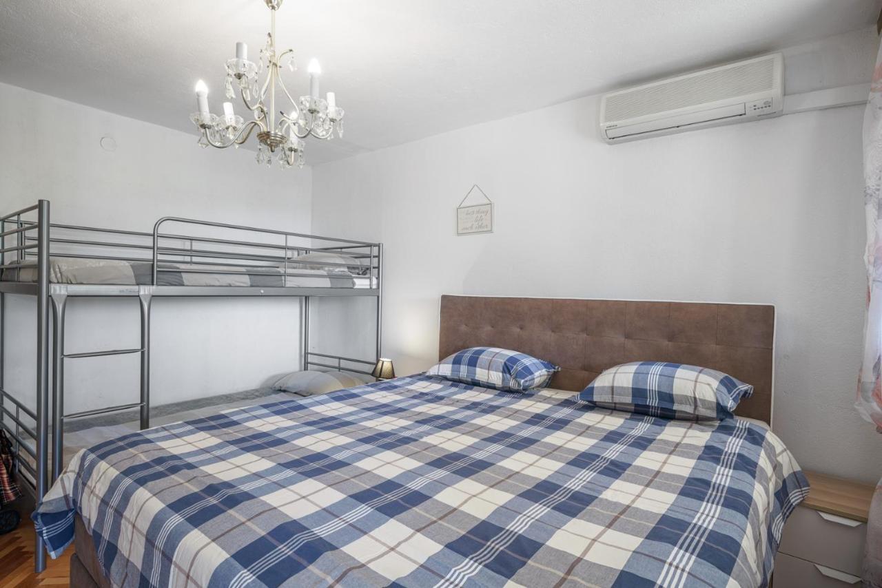 Apartments The Heart Of Croatia Pirovac Exterior photo