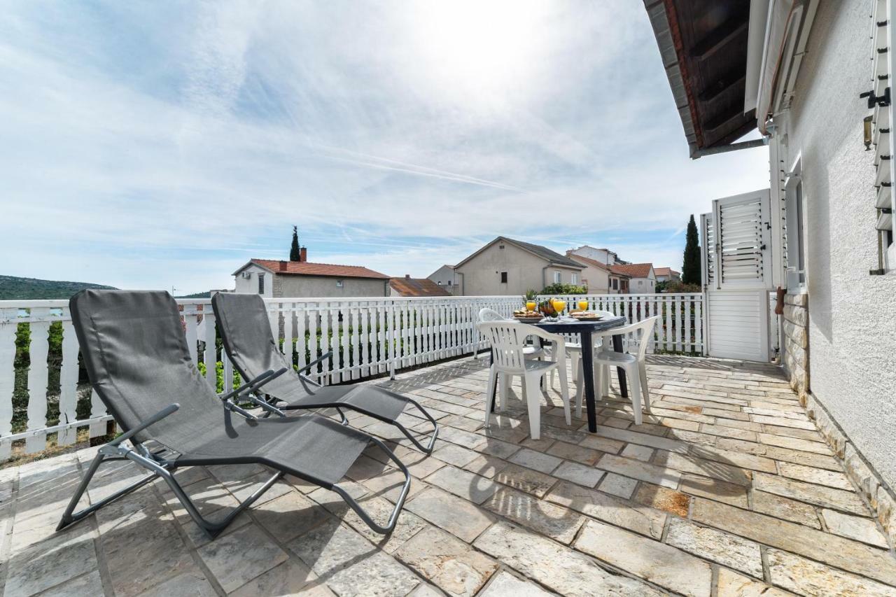 Apartments The Heart Of Croatia Pirovac Exterior photo