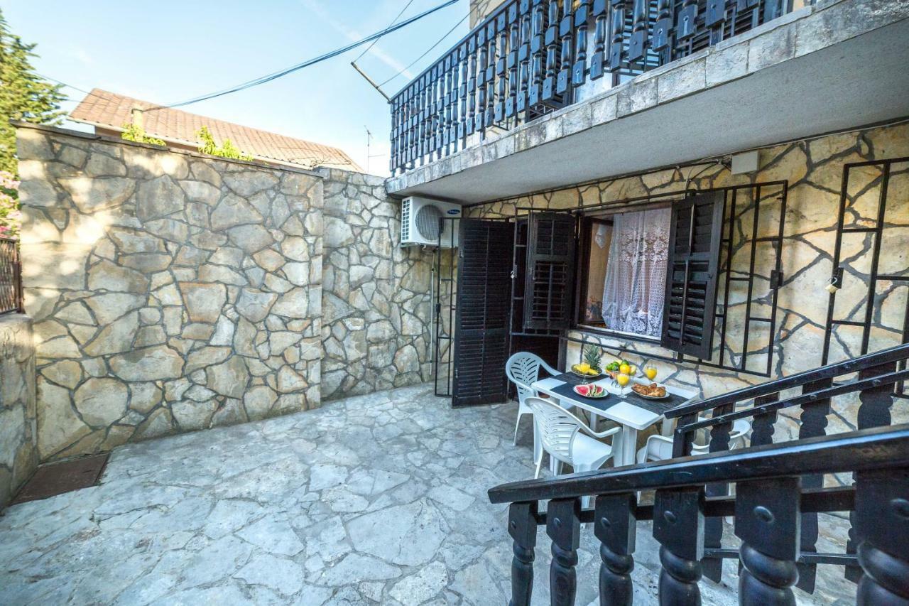 Apartments The Heart Of Croatia Pirovac Exterior photo