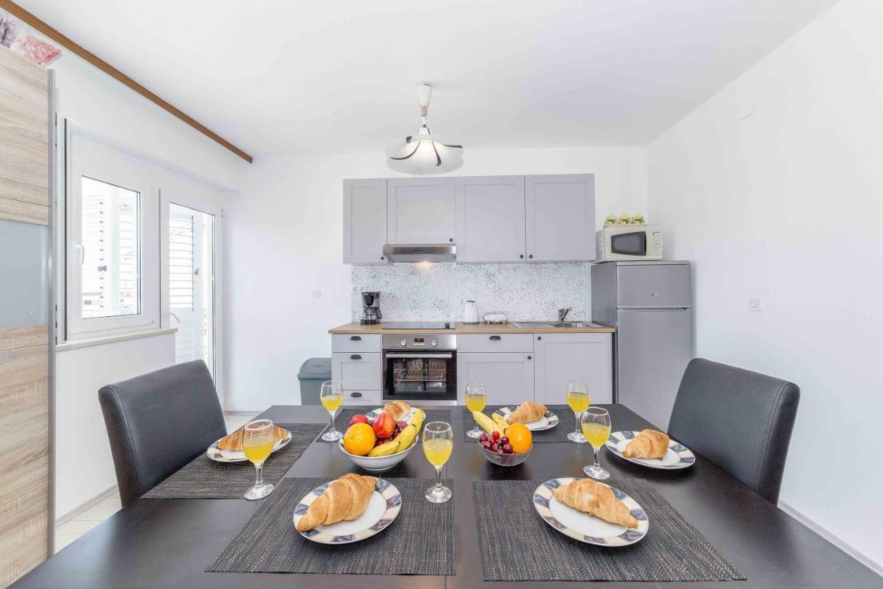 Apartments The Heart Of Croatia Pirovac Exterior photo